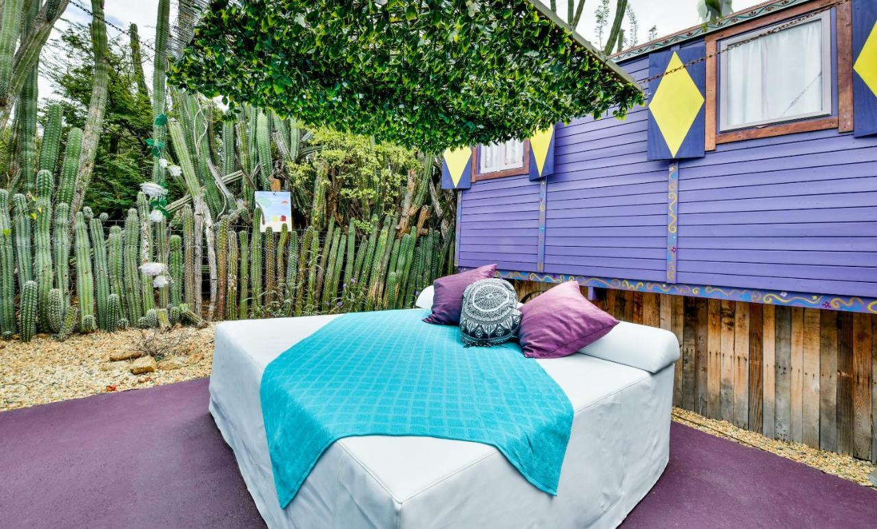 Mammaloe Bed & Breakfast Oranjestad Eksteriør bilde